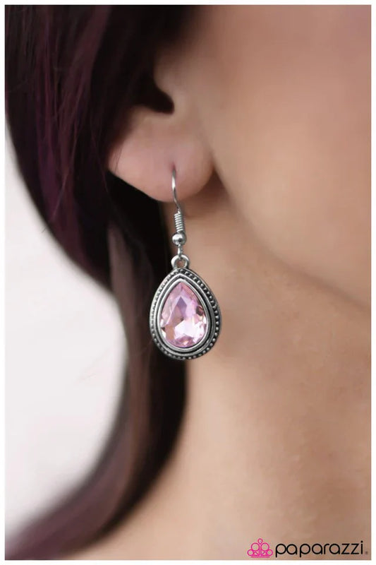 Paparazzi Earring ~ My 15 Minutes Of Fame - Pink