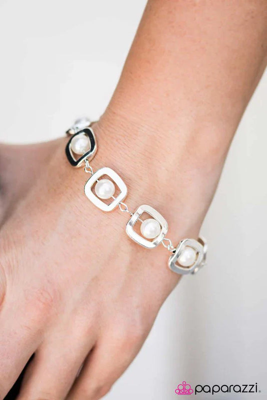 Paparazzi Bracelet ~ The Rich and FRAME-ous - White