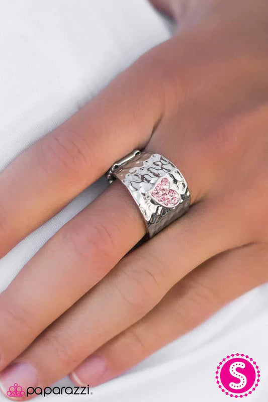 Paparazzi Ring ~ March To Your Own HEART Beat - Pink