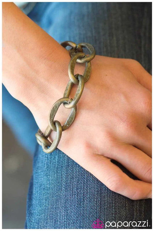 Paparazzi Bracelet ~ Yank My Chain - Brass