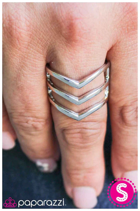 Paparazzi Ring ~ Point Me in the Right Direction - Silver
