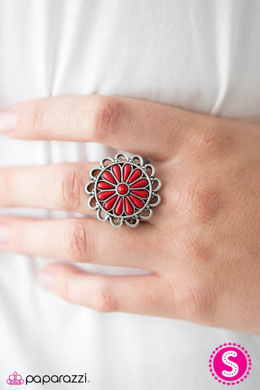 Paparazzi Ring ~ Boomin and Bloomin - Red