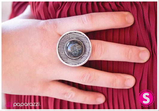 Paparazzi Ring ~ This Round Is On Me - Black