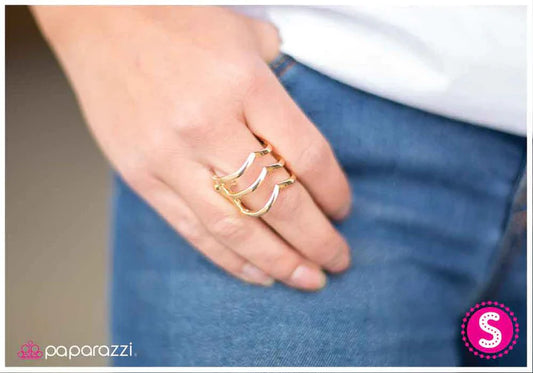 Paparazzi Ring ~ Point Me in the Right Direction - Gold
