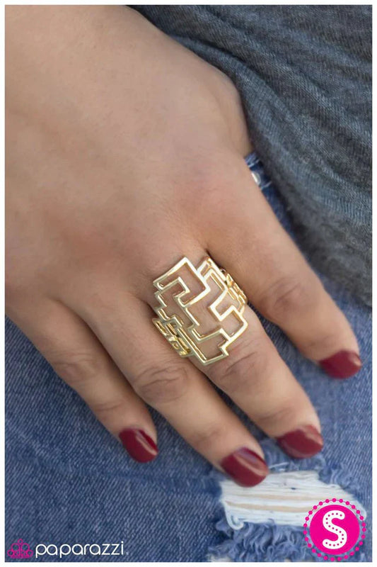 Paparazzi Ring ~ Thats Puzzling - Gold