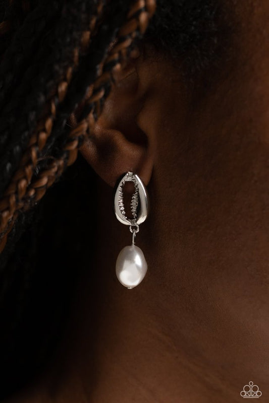 Im HAVANA Party - White - Paparazzi Earring Image