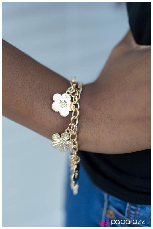 Paparazzi Bracelet ~ Flower Delivery - Gold