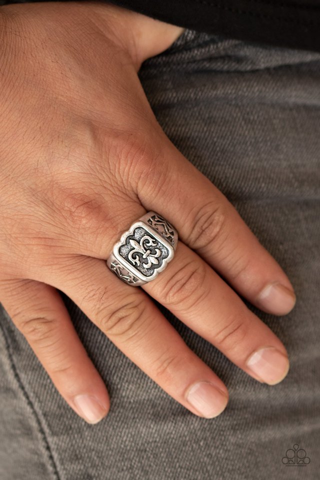 Fiercely Fleur-De-Lis - Silver - Paparazzi Ring Image