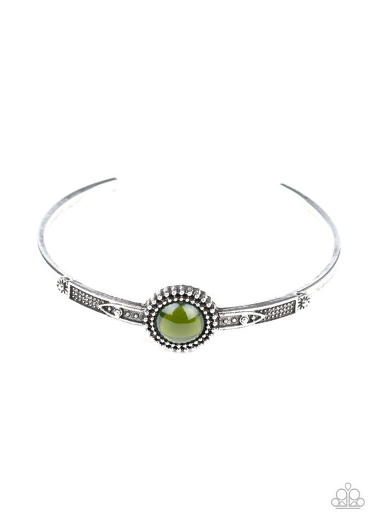 PIECE of Mind - Green - Paparazzi Bracelet Image