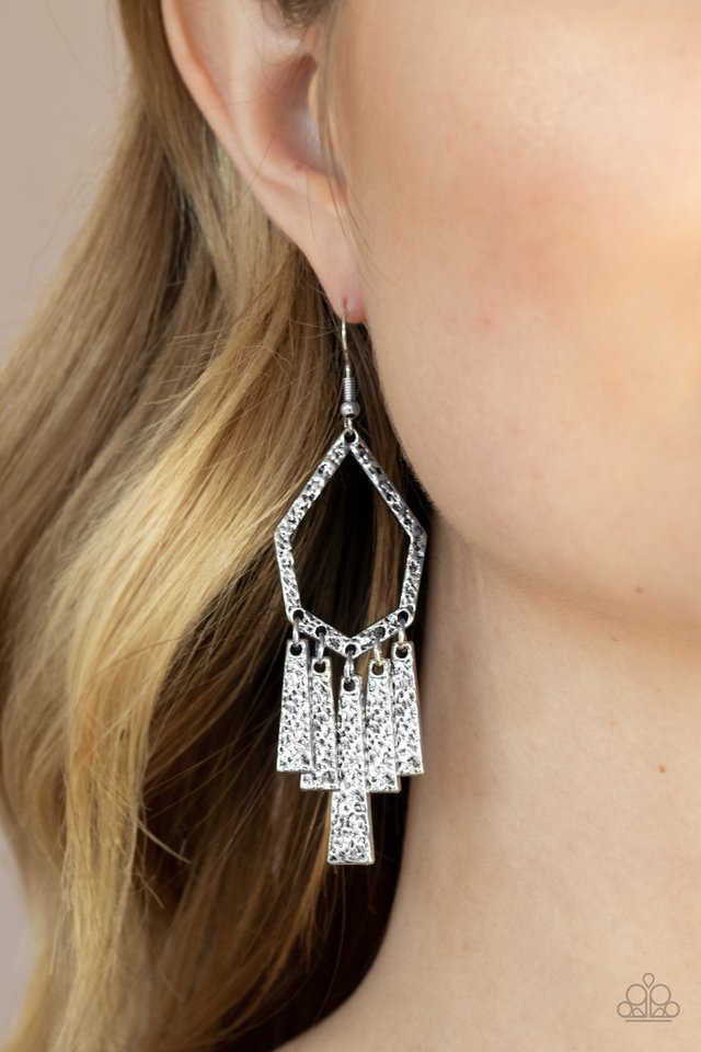 ​Museum Find - Silver - Paparazzi Earring Image