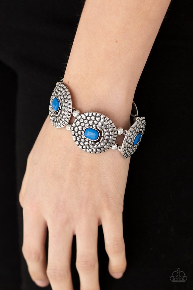 Prismatic Prowl - Blue - Paparazzi Bracelet Image