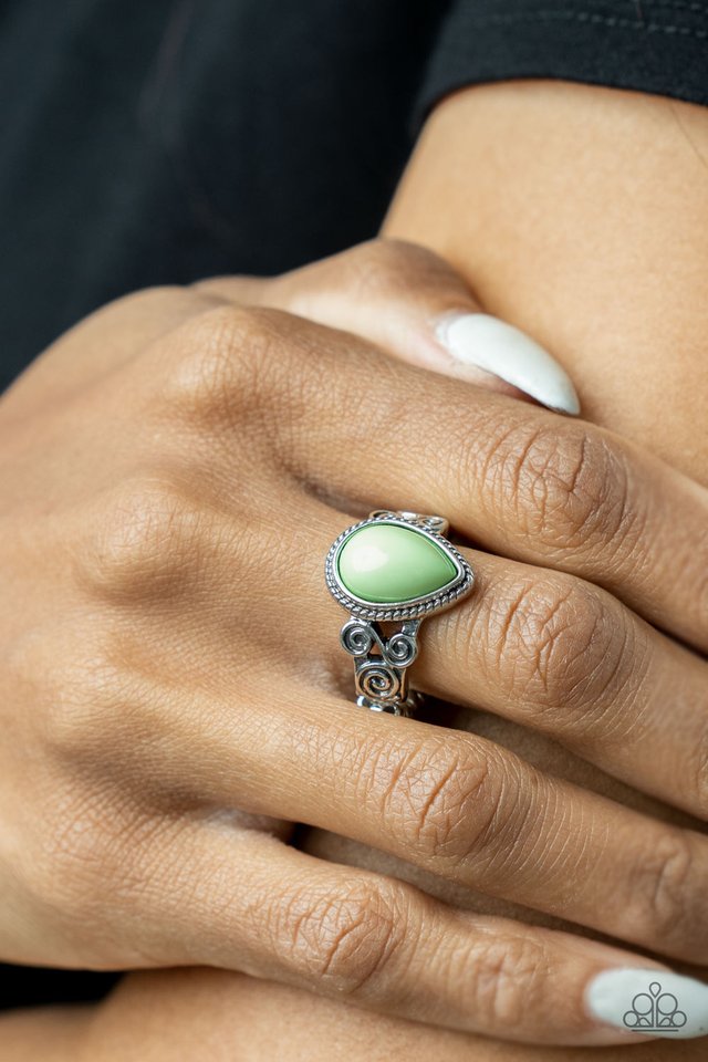​Dreamy Droplets - Green - Paparazzi Ring Image